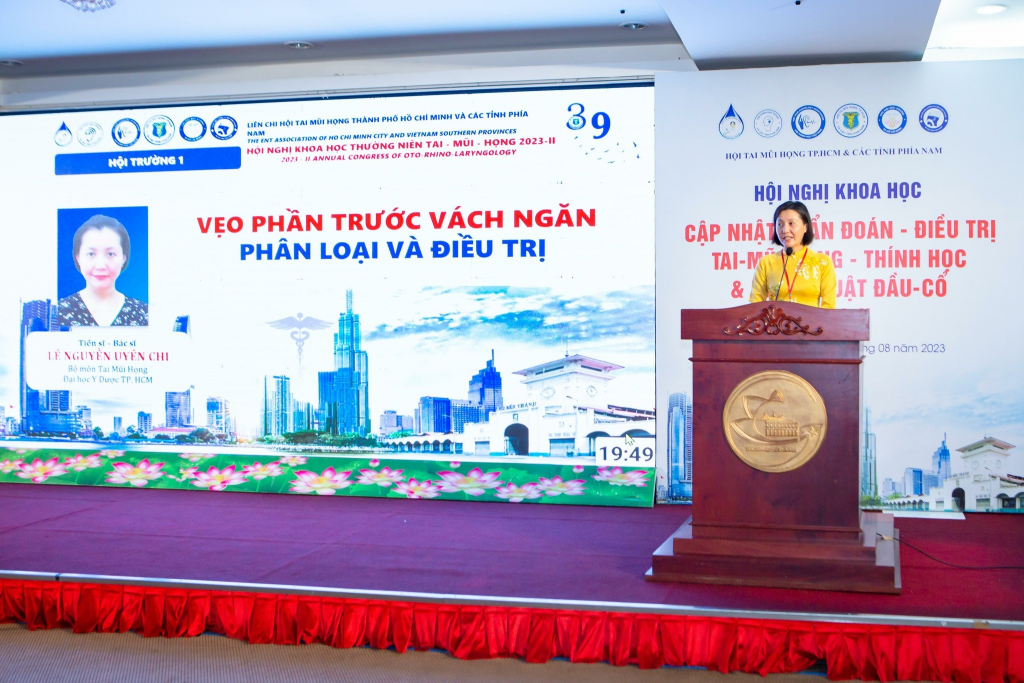 TS.BS. Lê Nguyễn Uyên Chi báo cáo 2 chủ đề về vẹo vách ngăn và điếc tại hội nghị