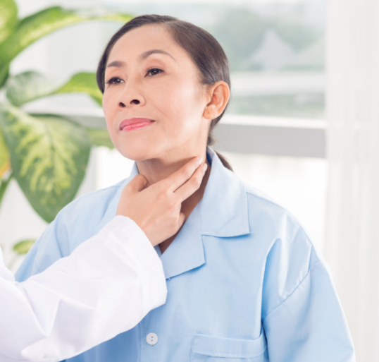 Specialist doctor will evaluate the condition of the patient's thyroid nodule to determine whether surgical removal is necessary.