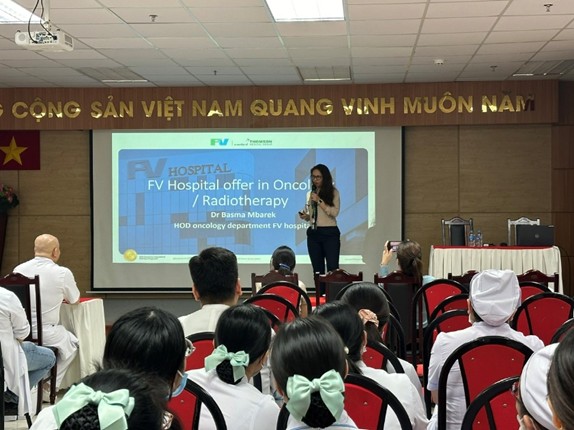 Dr Basma M'Barek presented at the medical talk at Hung Vuong Hospital.