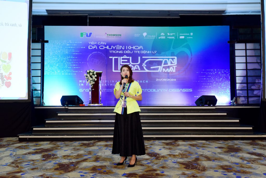 Specialist Level II, Nguyen Viet Quynh Thu, MD, MSc, Head of Dietetics & Nutrition Department at FV Hospital, presented on the role of nutrition in preventing digestive tract cancers