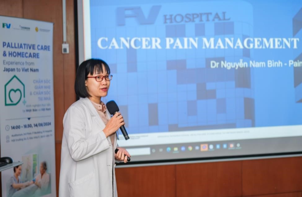 Dr Nguyen Nam Binh shared various approaches to support pain management for cancer patients.