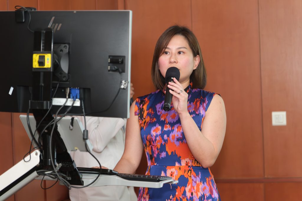 Dr Sharon Foo – Consultant Obstetrician & Gynaecologist, Maternal Foetal Medicine Specialist, Thomson Specialists (Paragon Medical Centre), presents at the training programme