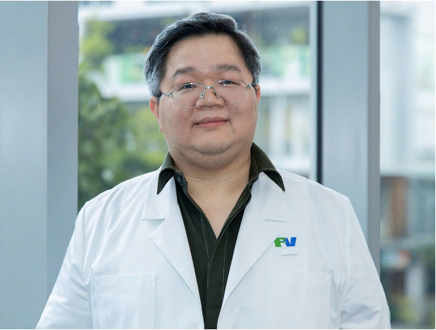 Su Jang Wen, MD, PhD expresses his happiness in being able to fully dedicate himself to his patients 