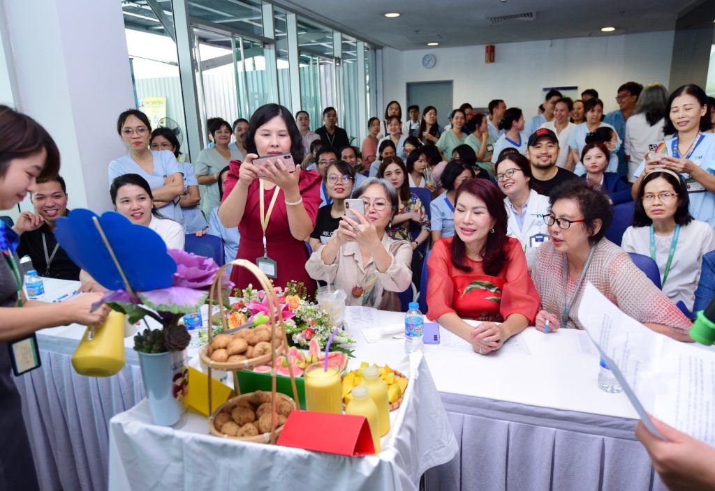 The participants showcased their skills by preparing special menus for malnourished individuals at the cooking competition