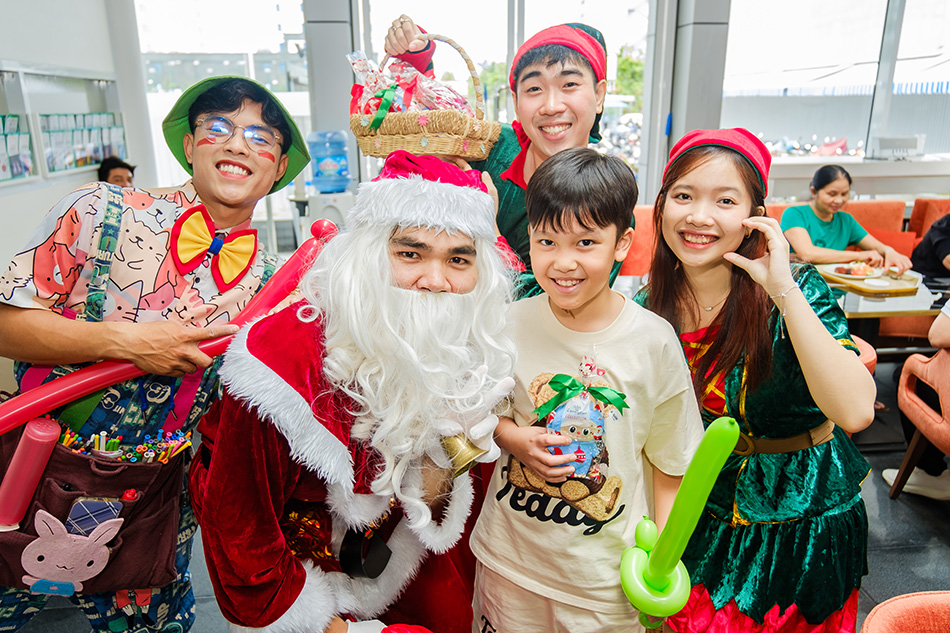 A vibrant Christmas season 2024 at FV Hospital FV Magazine