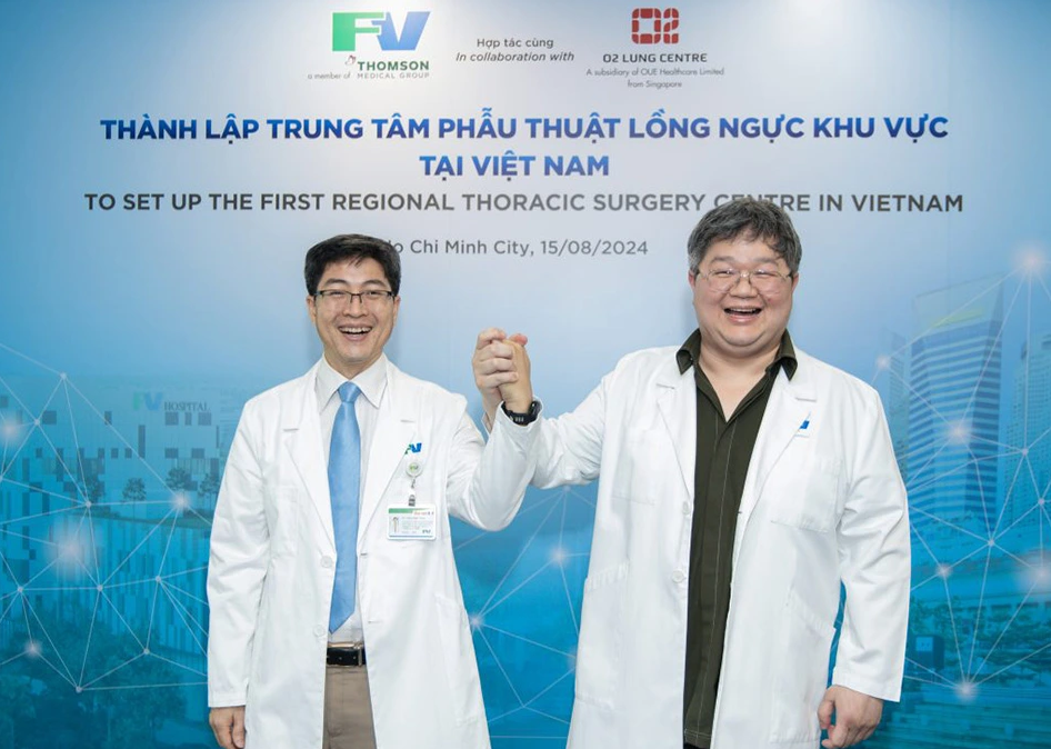 Dr Su Jang Wen (right) is an expert at the FV Thoracic Surgery Centre