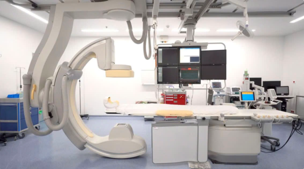 FV Hospital’s Cathlab is equipped with state-of-the-art technology