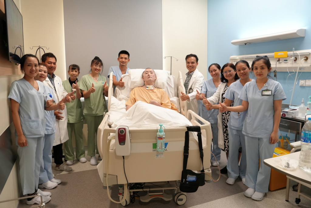 FV medical team cares for patient Y.S. for one year with unwavering dedication
