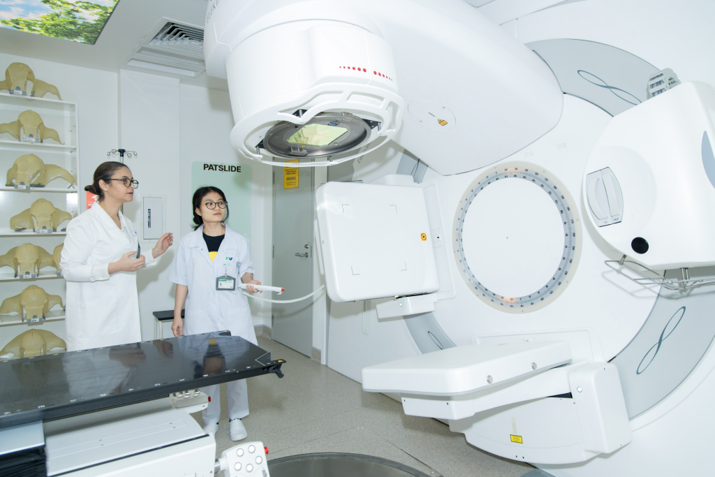FV Hospital is fully equipped with state-of-the-art technology and employs advanced techniques in cancer treatment