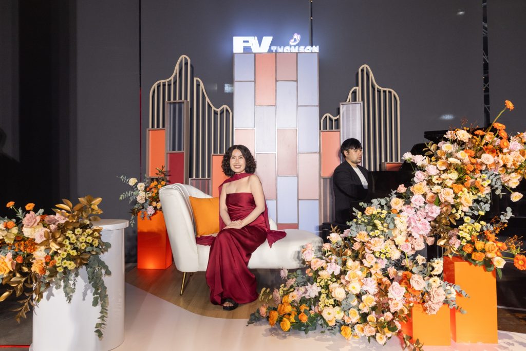 Khách mời check-in tai khu vục booth của FV tại sự kiện